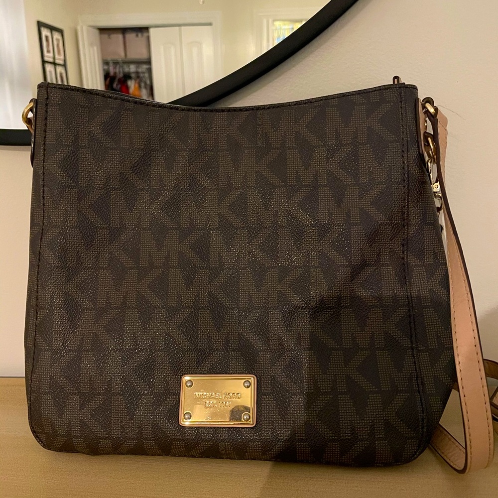 Michael Kors crossbody